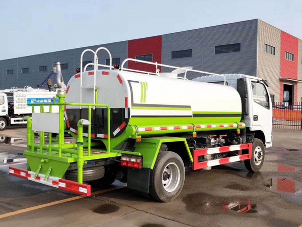 國(guó)六 5方東風(fēng)灑水車