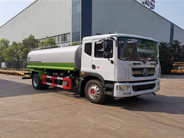 國(guó)六15方東風(fēng)D9灑水車(chē)