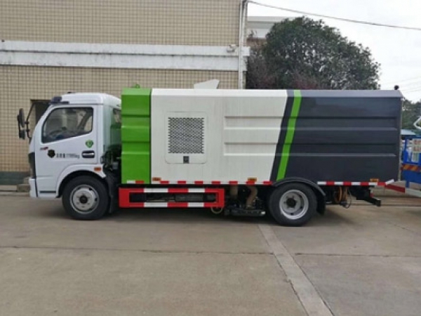 東風(fēng)凱普特國(guó)六8方洗掃車