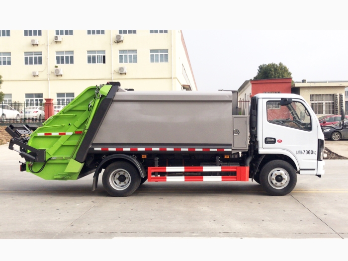 東風(fēng)多利卡壓縮式垃圾車
