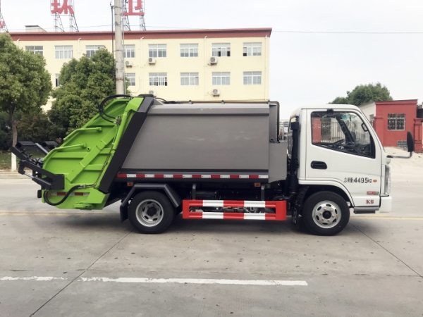 凱馬藍(lán)牌壓縮式垃圾車(chē)