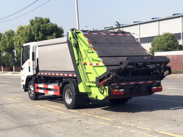 國(guó)六大運(yùn)壓縮式垃圾車