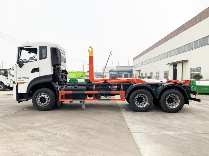 東風(fēng)天龍車廂可卸式垃圾車