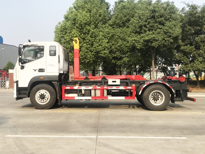 福田奧鈴18噸車廂可卸式垃圾車