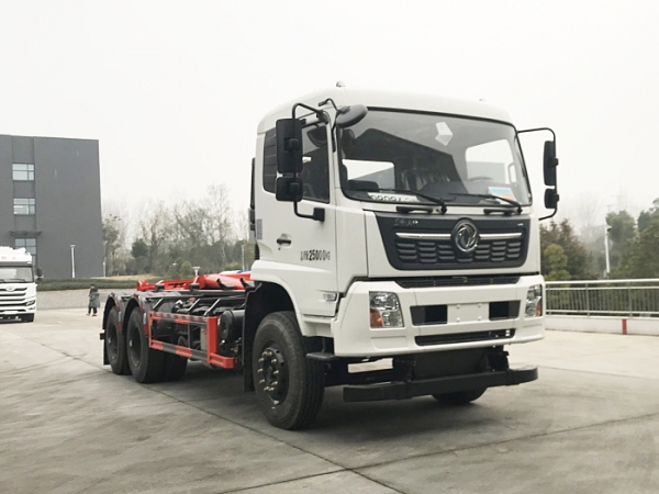 東風后八輪25噸車廂可卸式垃圾車