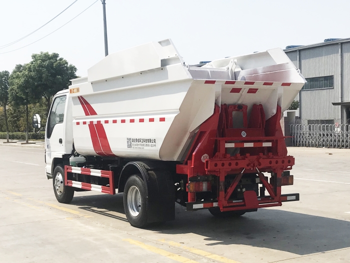 五十鈴后掛桶式垃圾車