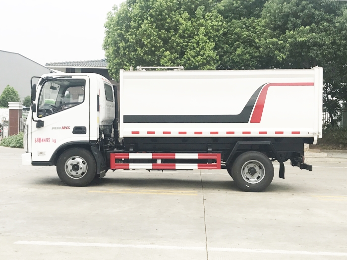 福田奧鈴側(cè)掛桶式垃圾車