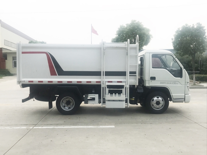 福田小卡之星3側(cè)掛桶式垃圾車