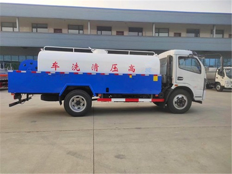 國六東風8方清洗車