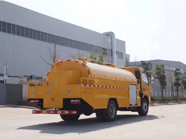 東風(fēng)大多利卡高壓清洗車