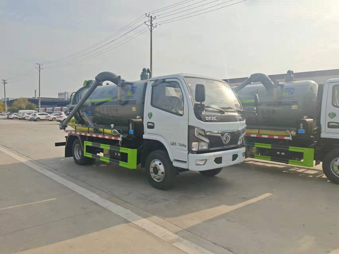 東風(fēng)多利卡吸污車