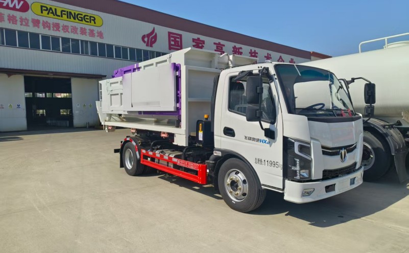奧馳小黃牌插電式混合動力車廂可卸式垃圾車